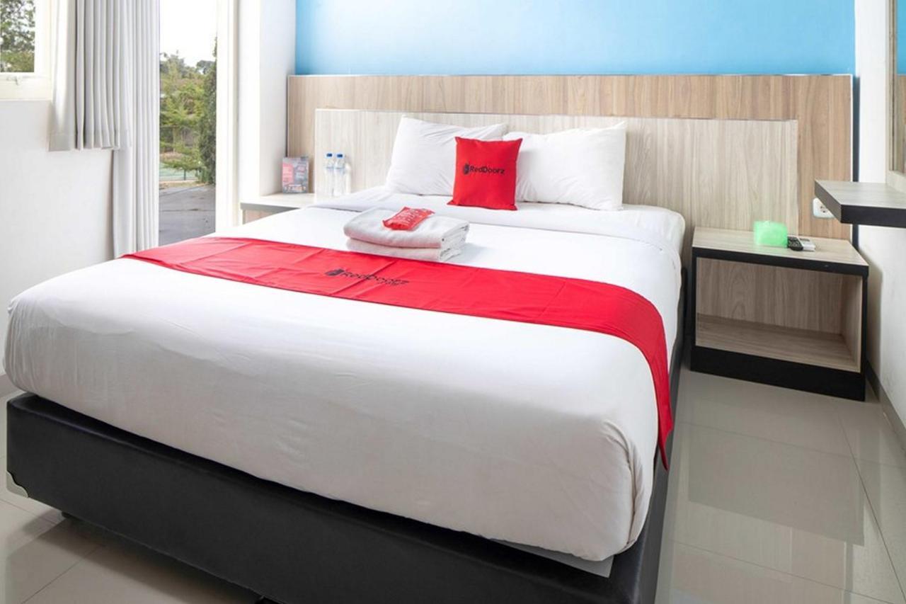 Reddoorz Plus At Panorama Villas Batu Batu  Esterno foto